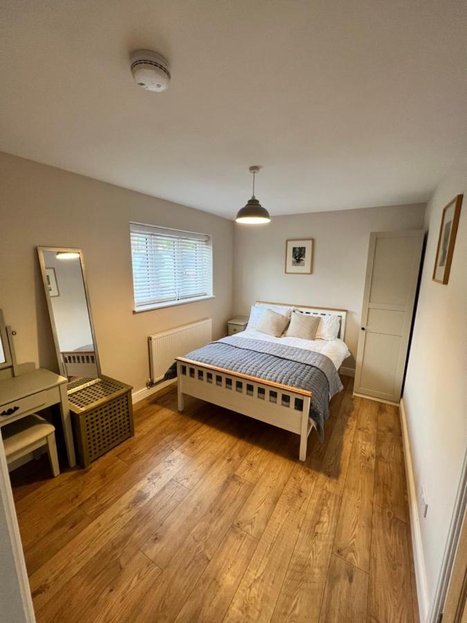 Sandscroft Annex 5A Apartment Бродуей Екстериор снимка