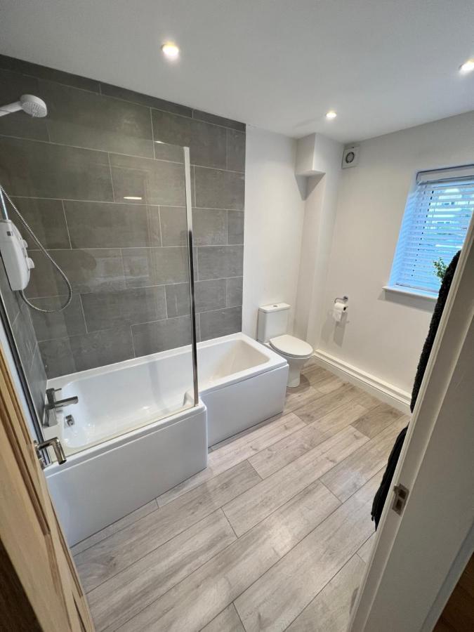 Sandscroft Annex 5A Apartment Бродуей Екстериор снимка